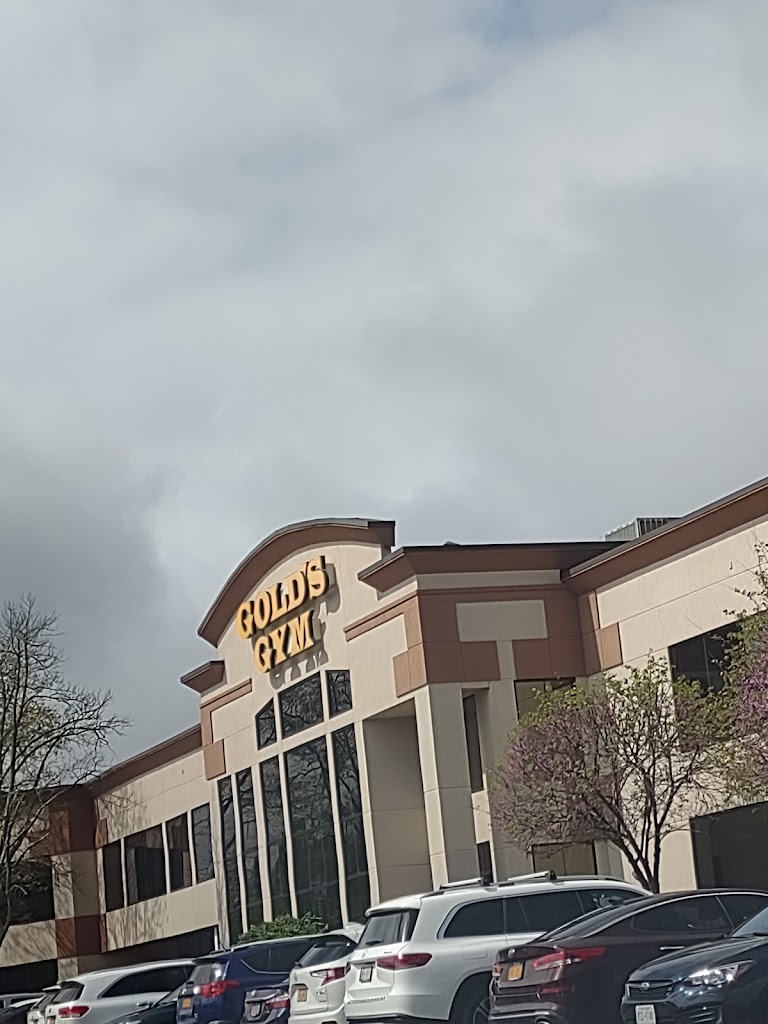  Gold's Gym