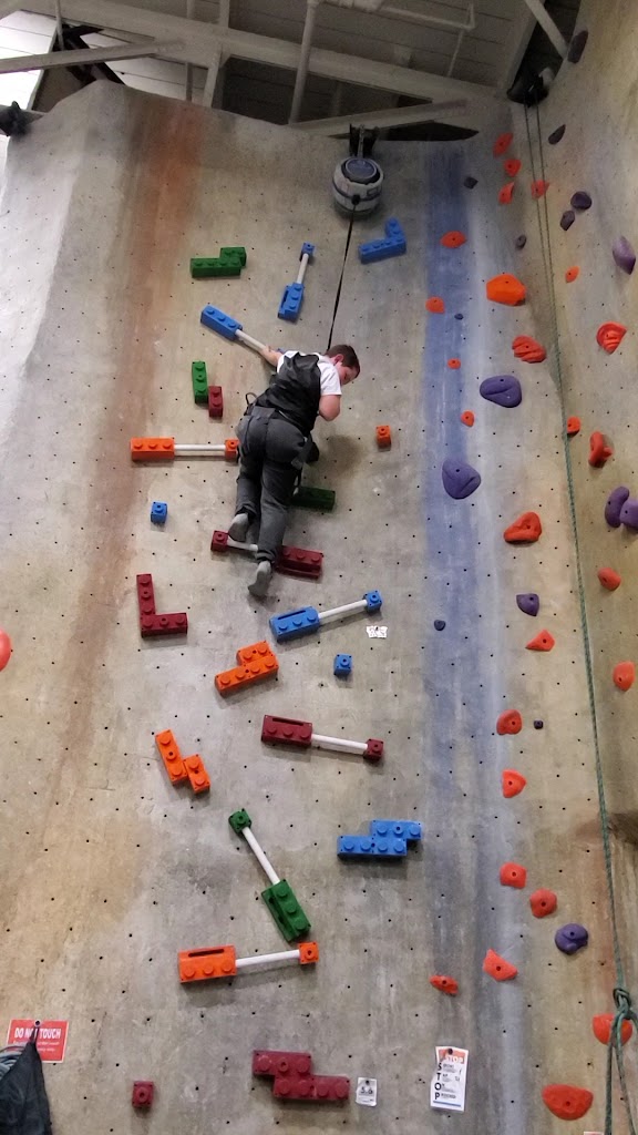  Rock Spot Climbing: Peace Dale, RI