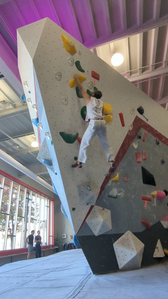  Adventure Rock WKP | Bouldering