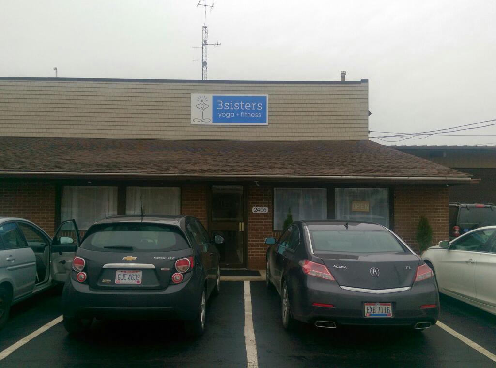  3SistersYoga + Fitness