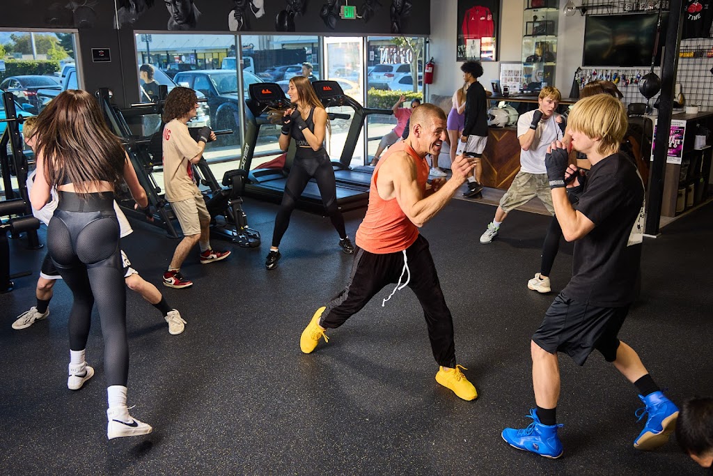  SHOWTIME BOXING FITNESS GYM