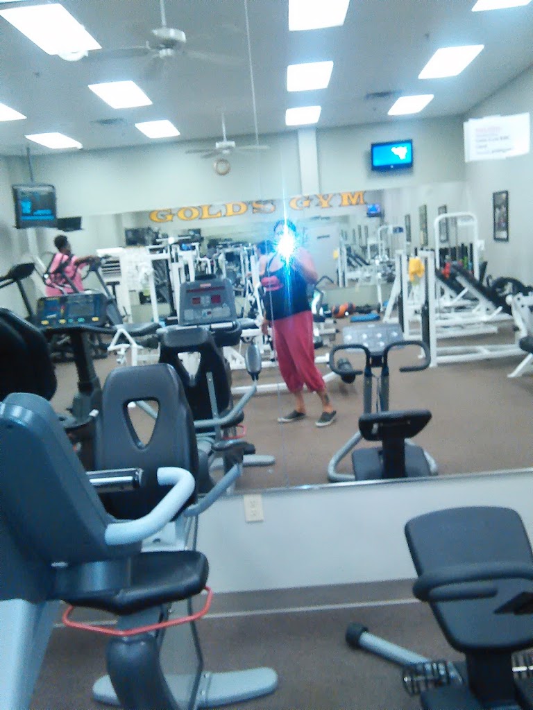  Gold's Gym