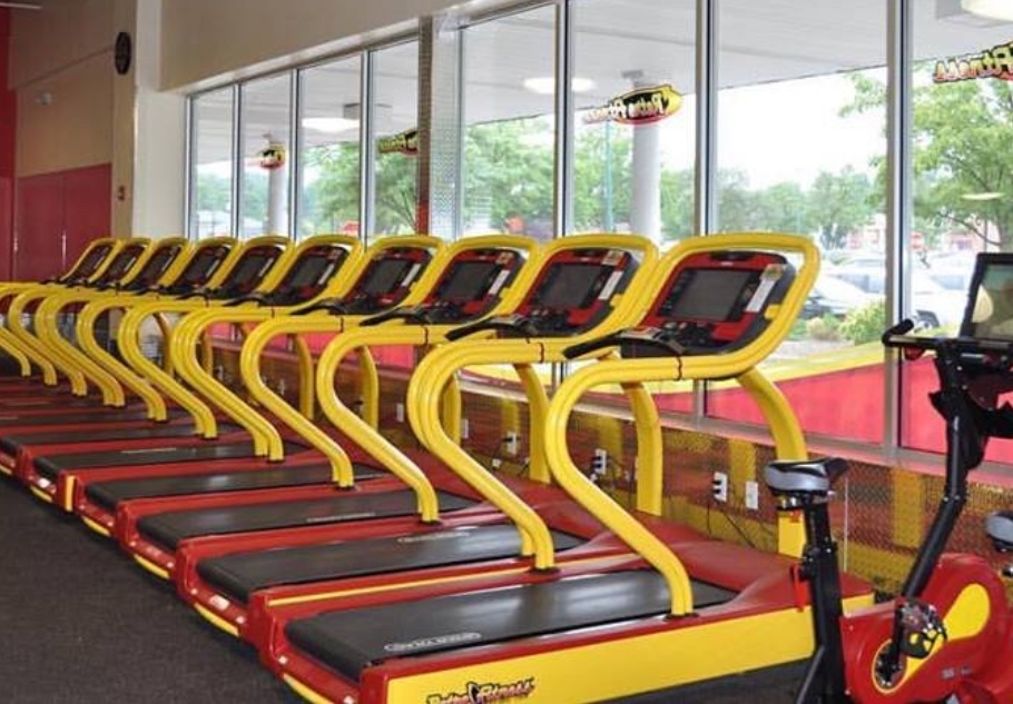  Retro Fitness