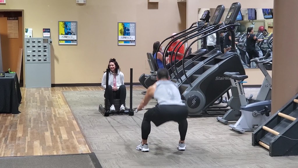  Gold's Gym - Airpark