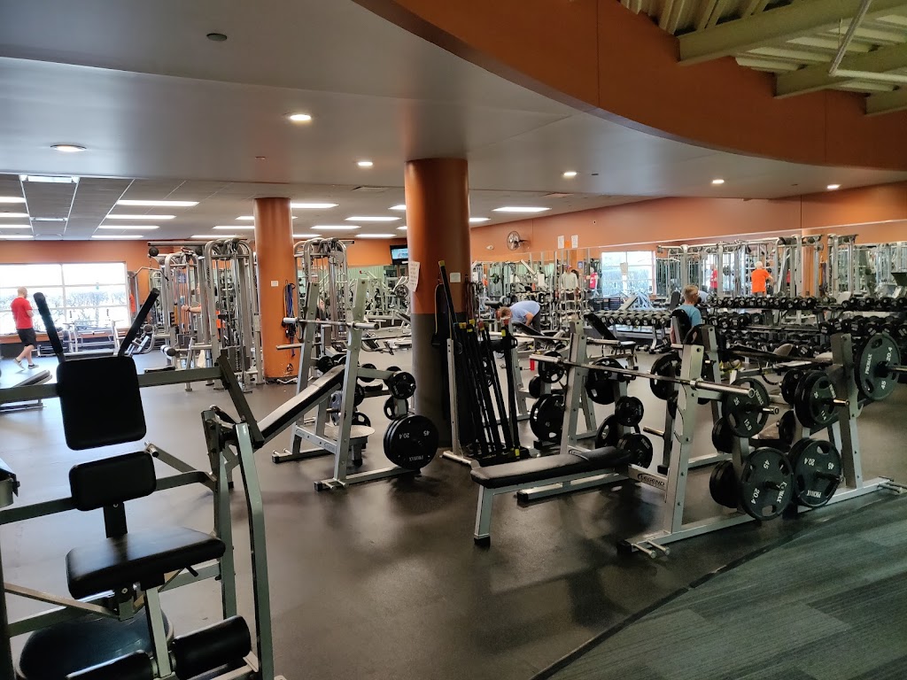  Endeavor Health Fitness & Wellness Center – Seven Bridges