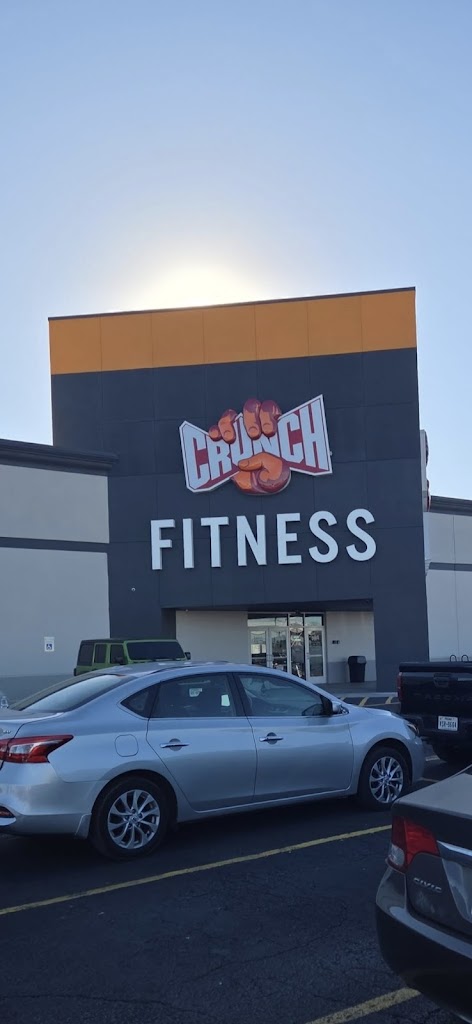  Crunch Fitness - San Antonio Windcrest