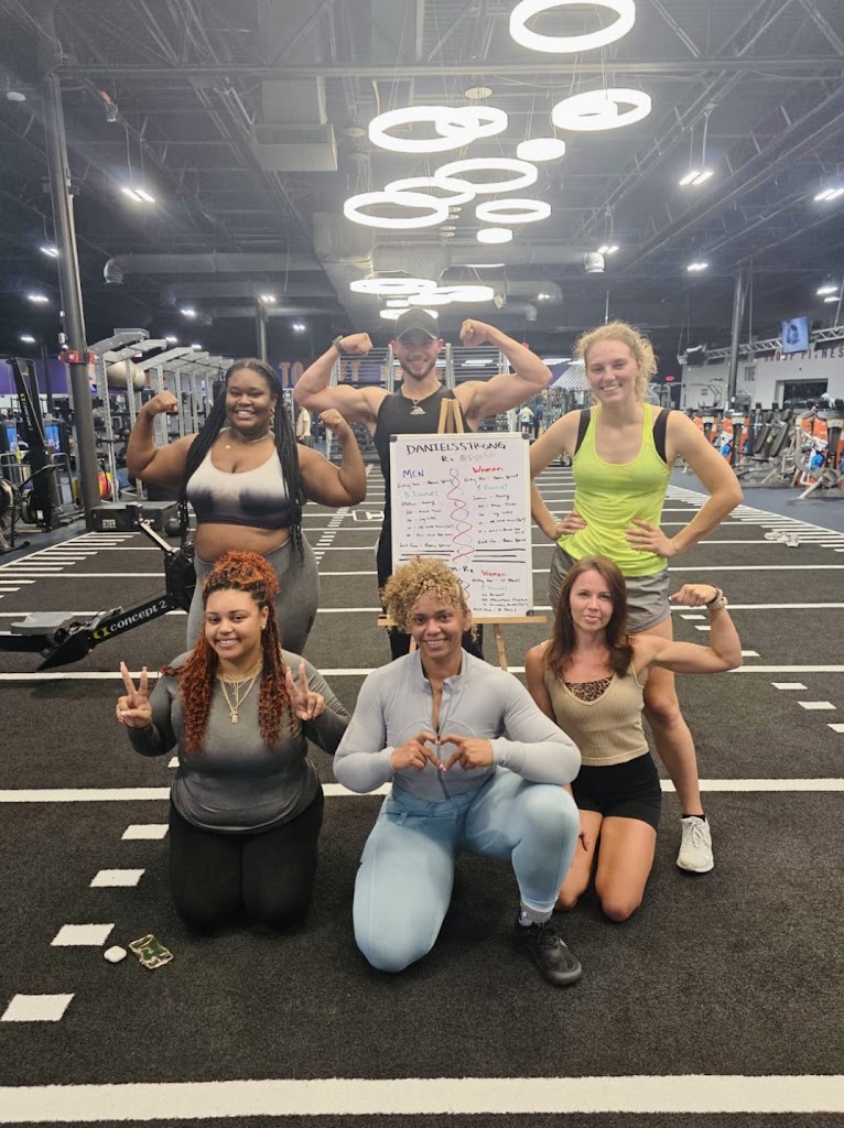  Crunch Fitness - Boy Scout