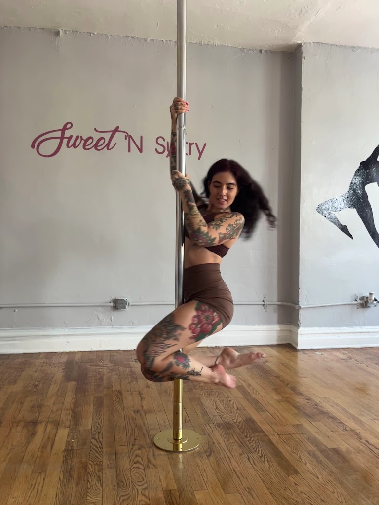  Sweet N Sultry Studio - Pole Dancing