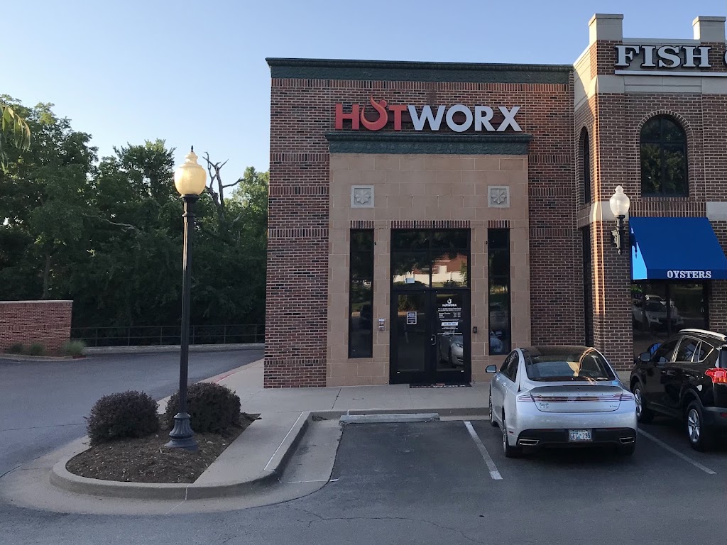  HOTWORX - Edmond, OK - Spring Creek Village