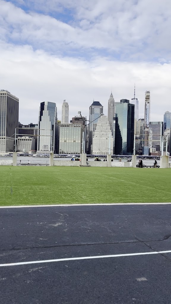  Brooklyn Bridge Park Fitness Equipment