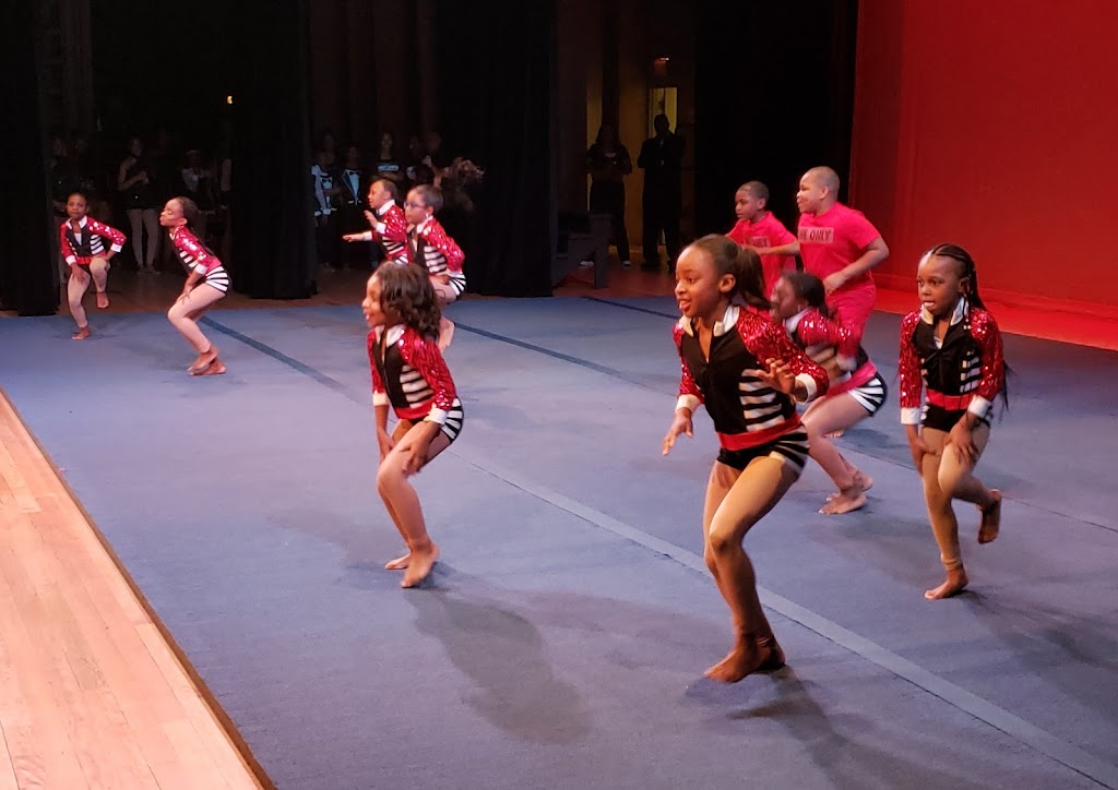  Creative Expressions Dance Studio Inc. ️