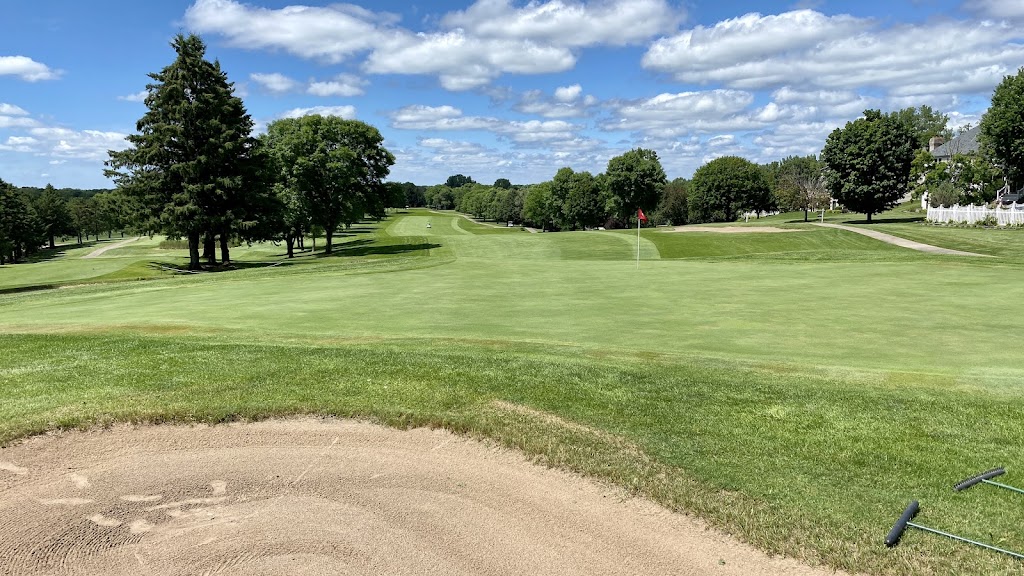  Oak Glen Golf Course and Event Center