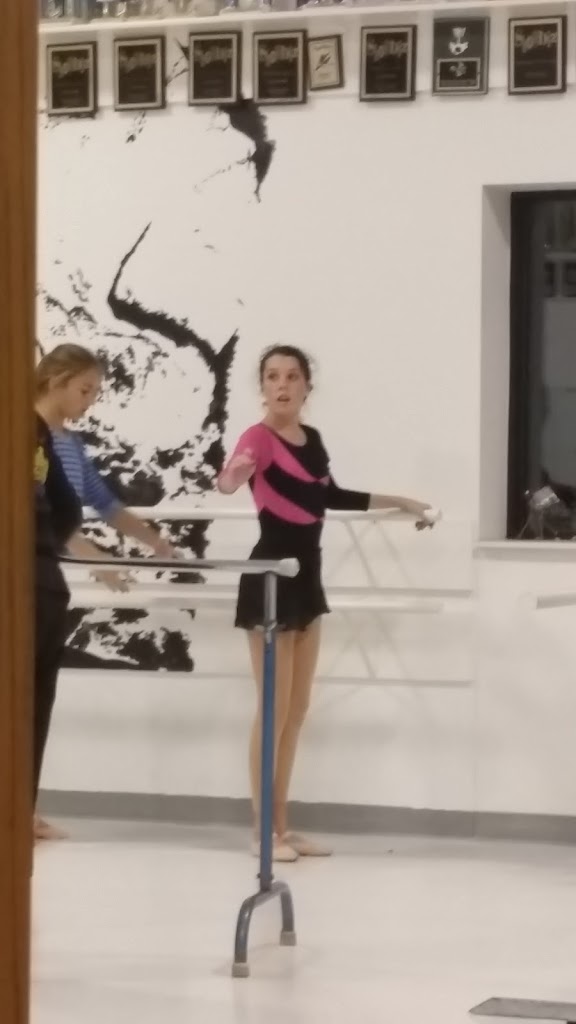  Hollingsworth School of Dance