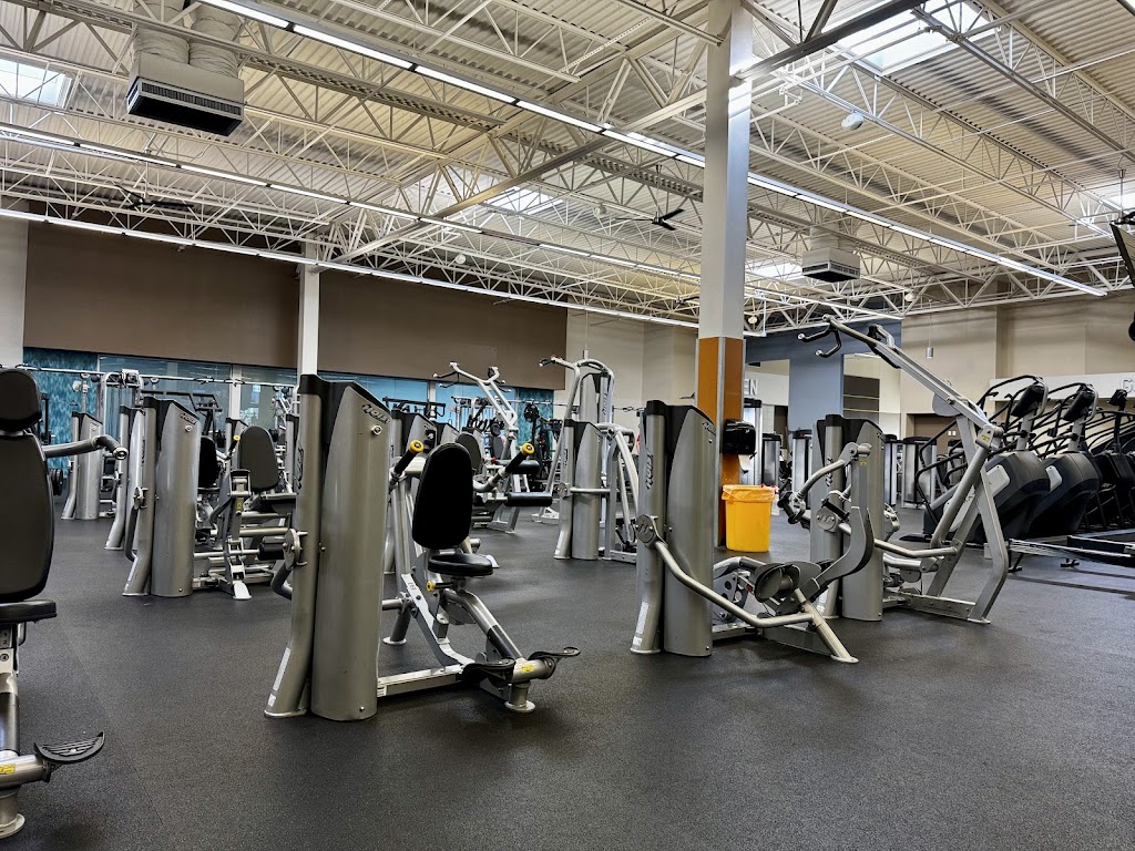  Gold's Gym Cypress Creek