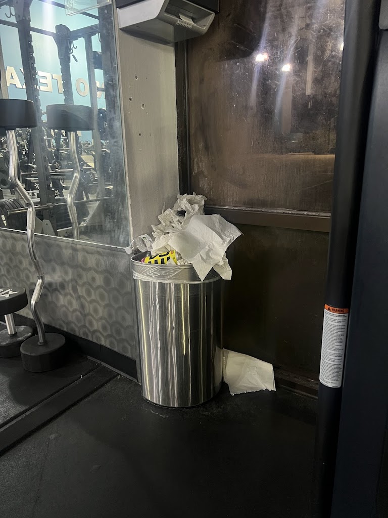  TruFit Athletic Clubs - 410/Bandera