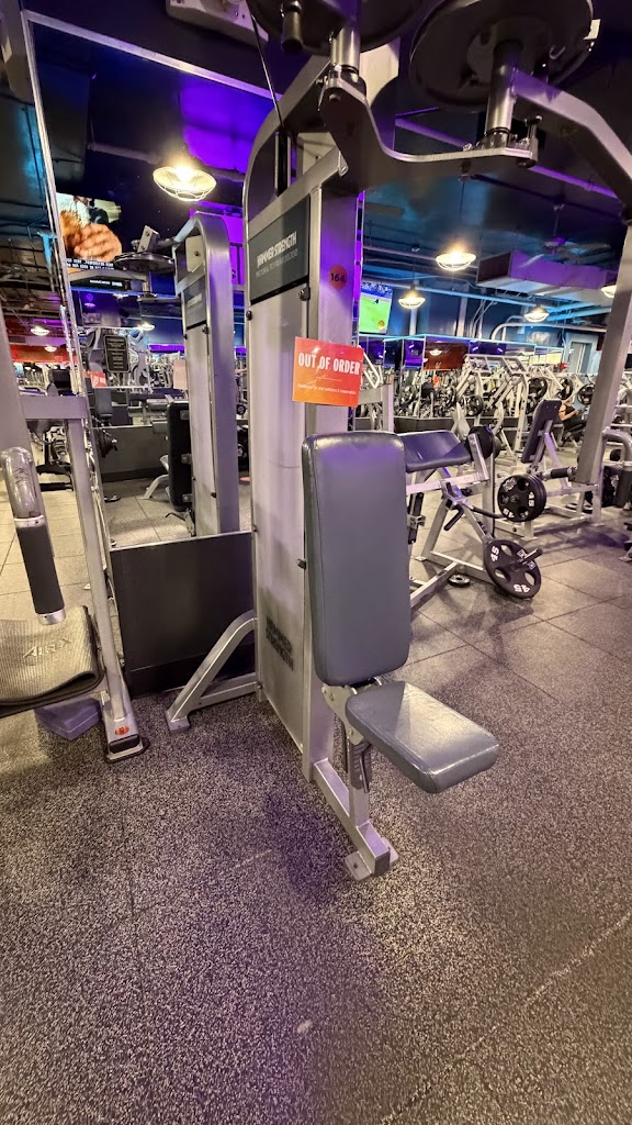  Crunch Fitness - 54th Street