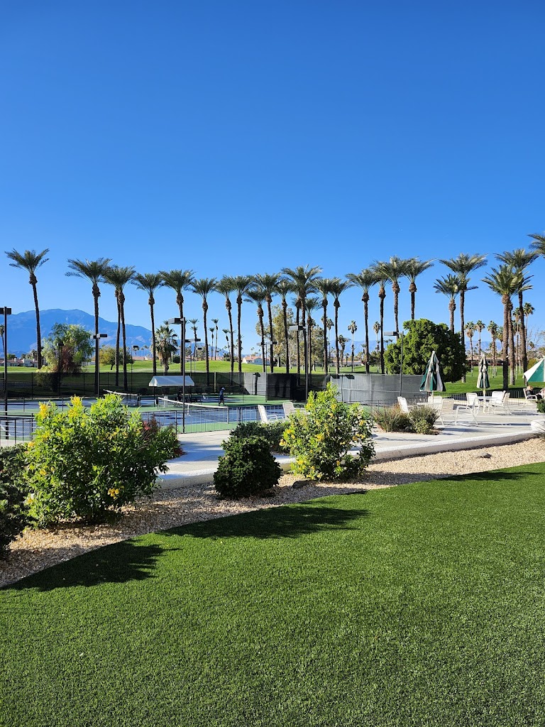  Desert Falls Country Club