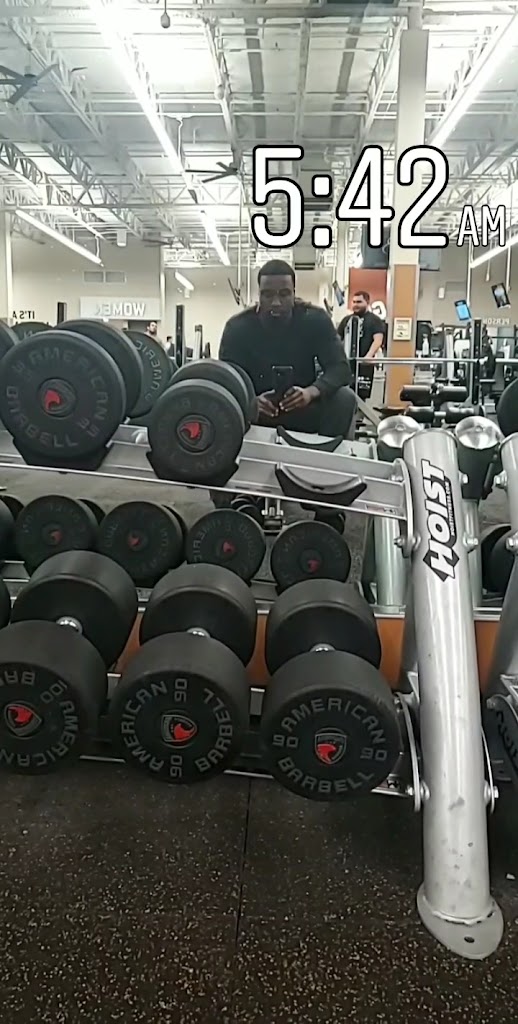  Gold's Gym San Antonio Valley Hi