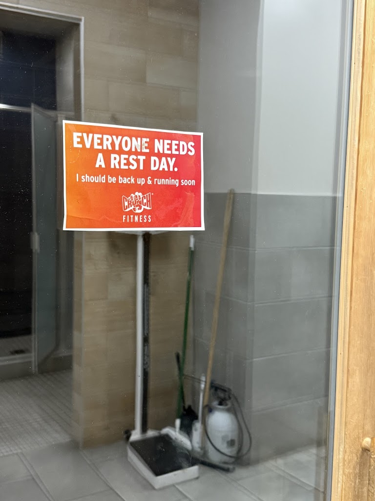  Crunch Fitness - Harbour Village