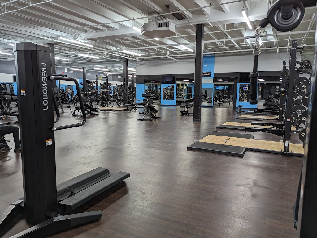  TruFit Athletic Clubs - SW Military/Zarzamora