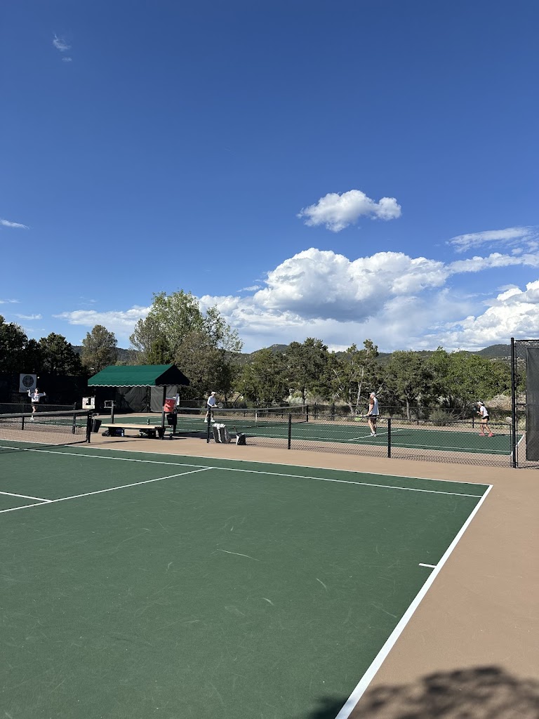  El Gancho Fitness Swim Club