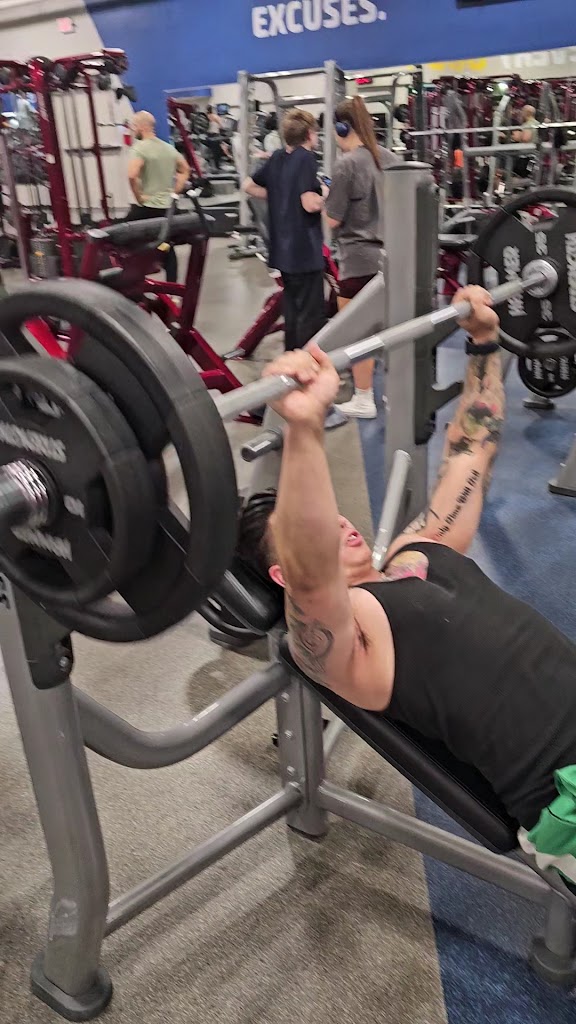  Club Fitness - Affton