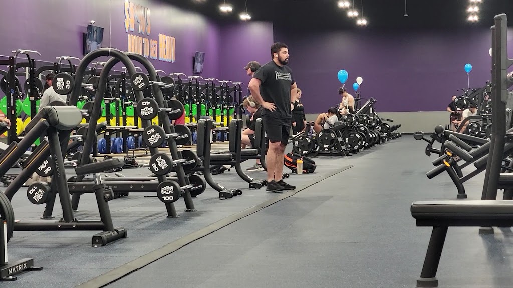  Crunch Fitness - College Station