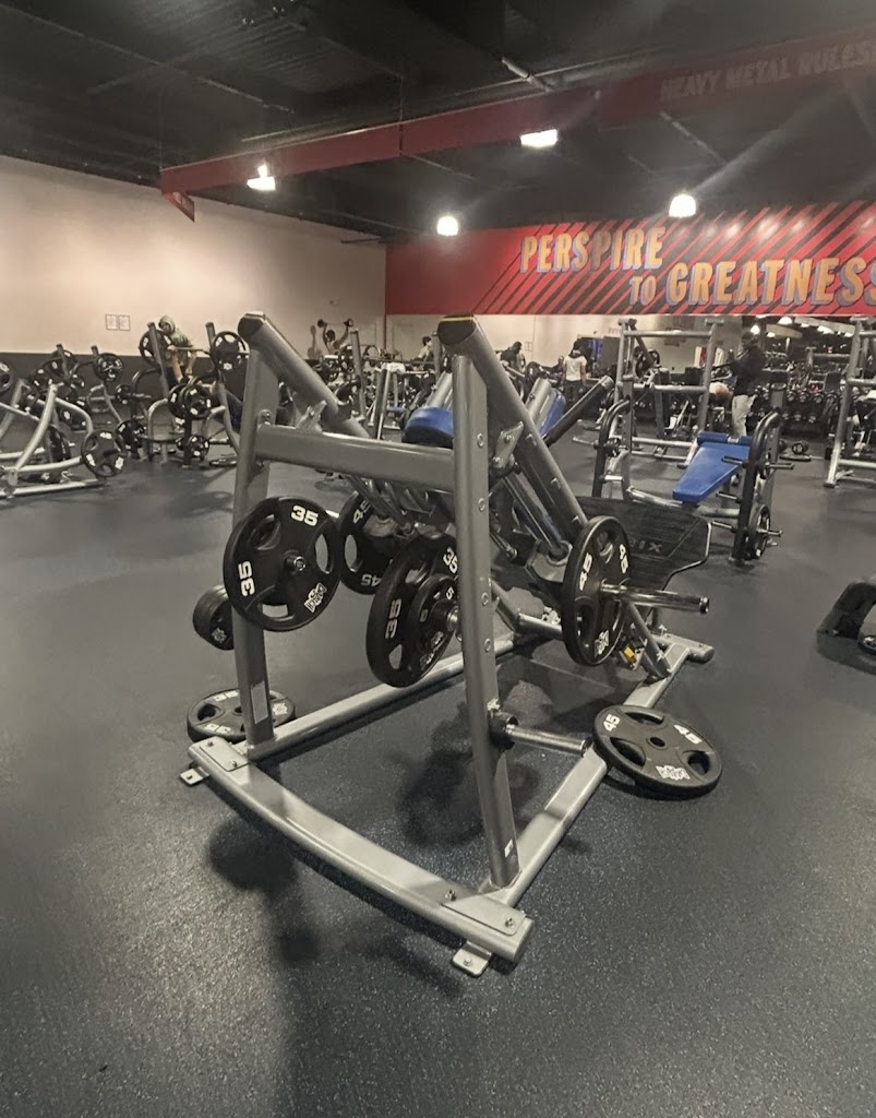  Crunch Fitness - Lynn