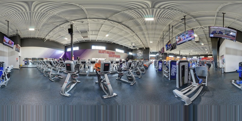  Crunch Fitness - Snellville