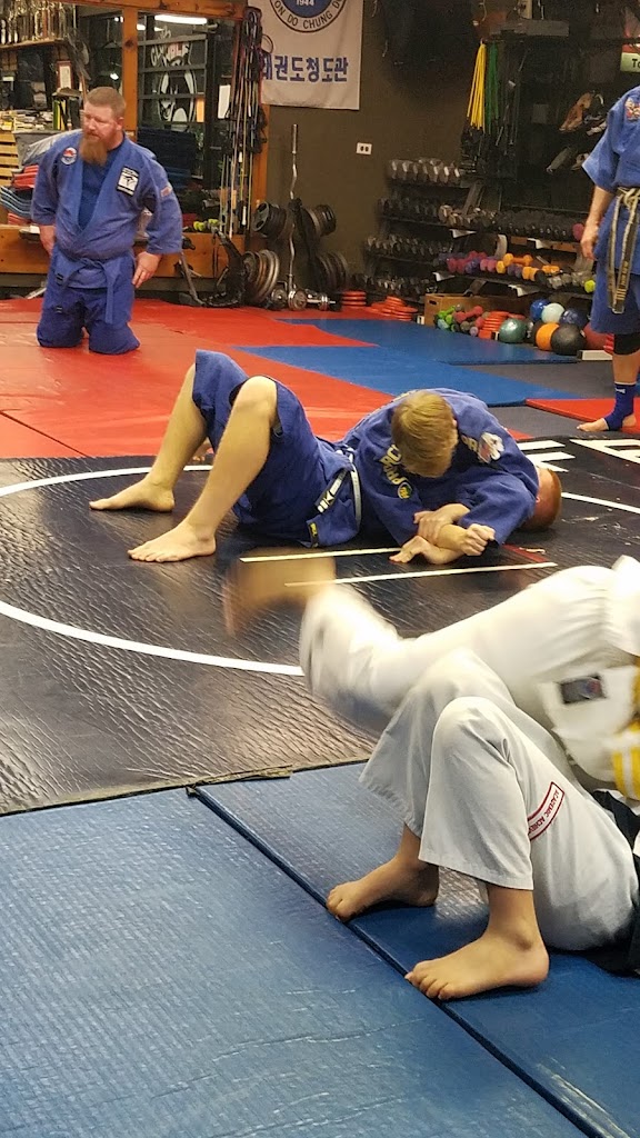  Club Wolf Pack Fighting & Fitness