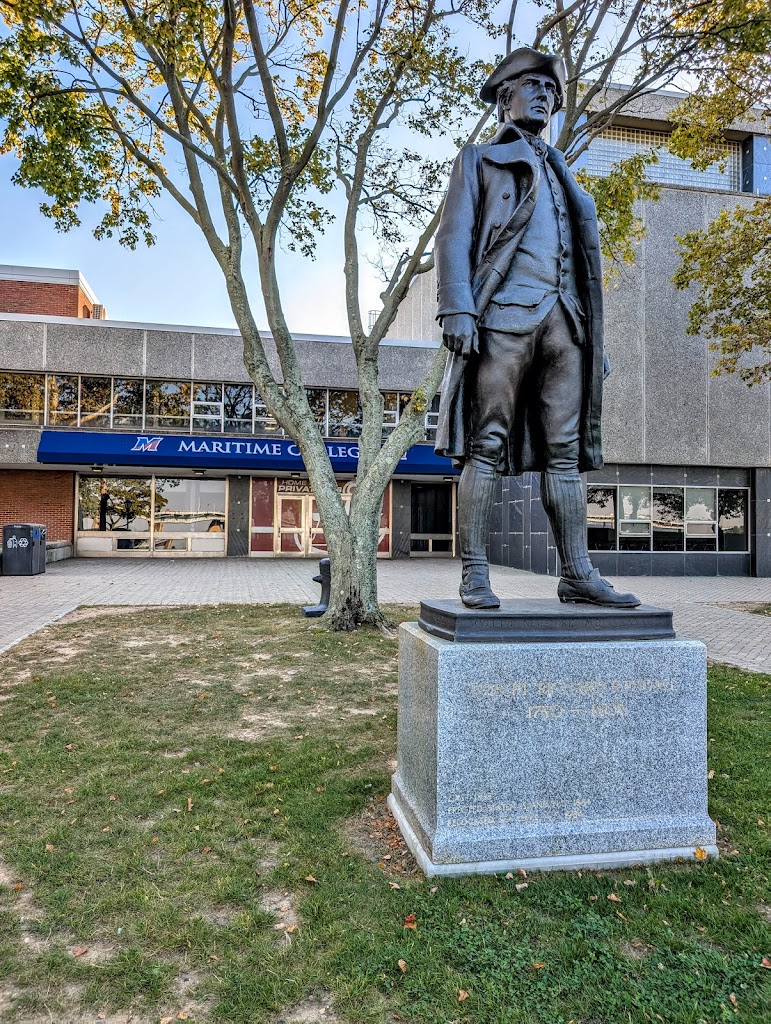  Riesenberg Gymnasium