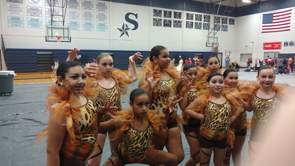  Dancing Center Unlimited LLC