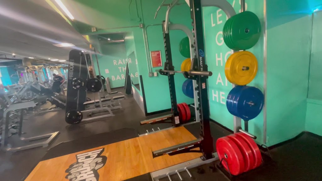  Crunch Fitness - South Beach