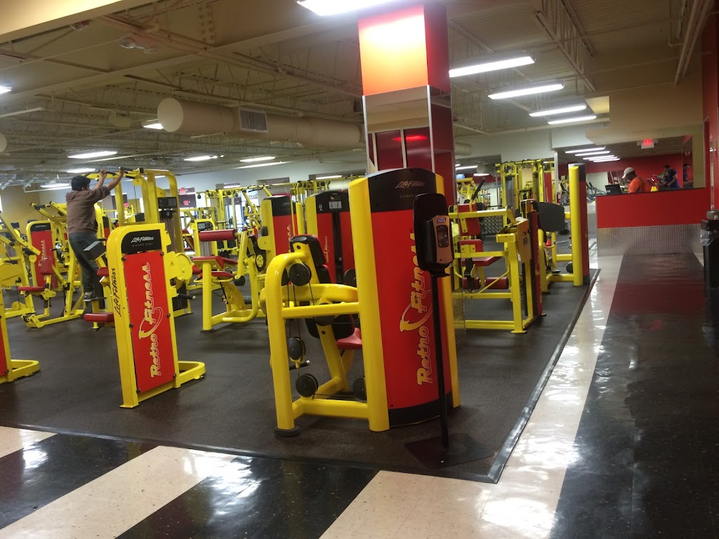  Retro Fitness