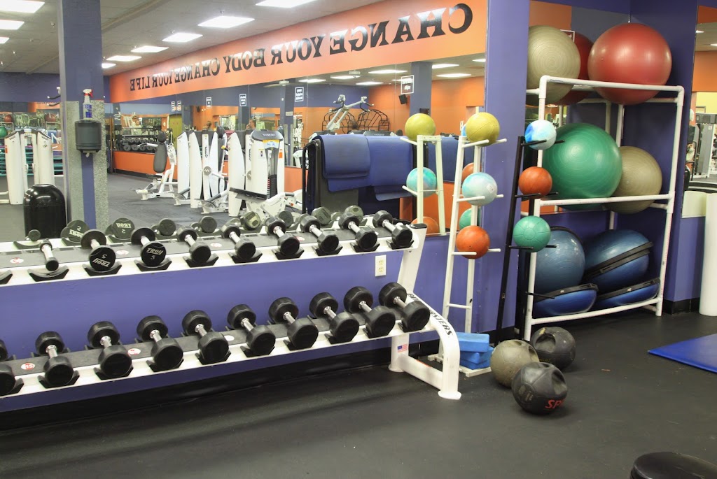  Gold's Gym Tallahassee (Downtown)