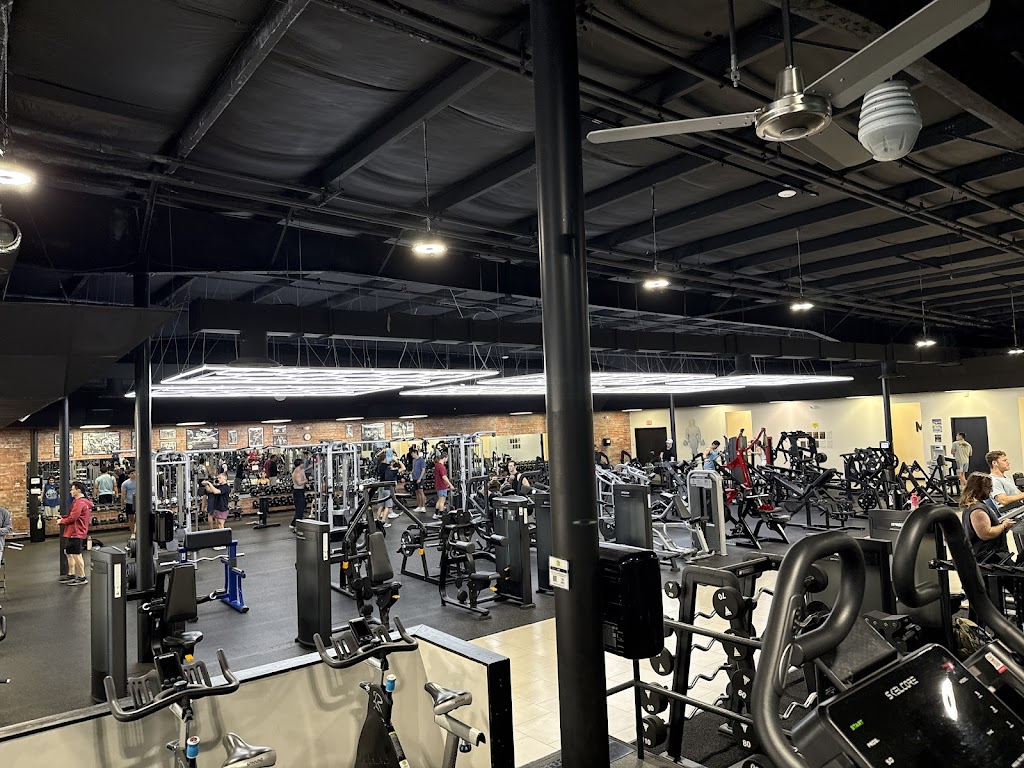  Gold's Gym Chapel Hill