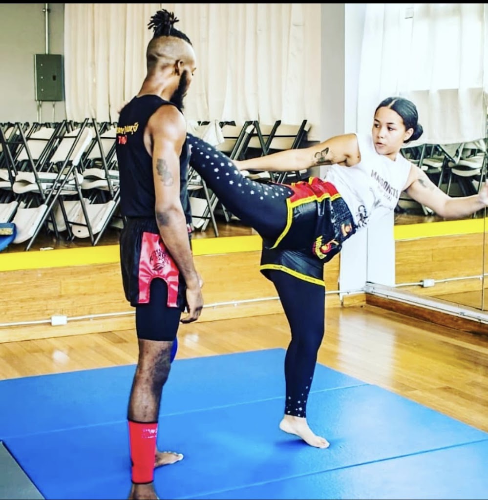  Iron Rooster Muay Thai