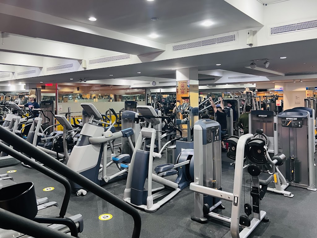 Iron Pump Gym (Flushing)