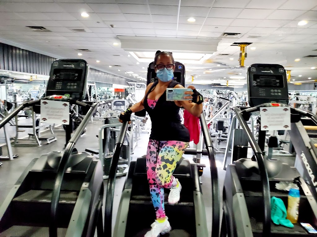  Mr.D's Ultimate Fitness