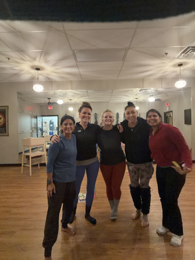  Yoga Om Wellness Studio