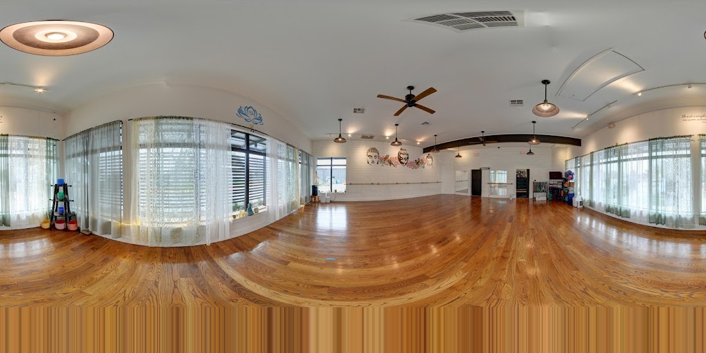  Willow Gardens Yoga- Buda