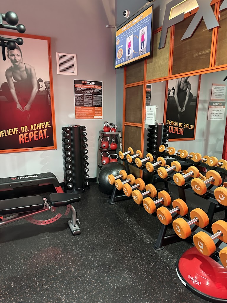  HOTWORX - Shawnee, KS - West