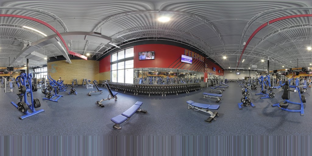  Crunch Fitness - Canton