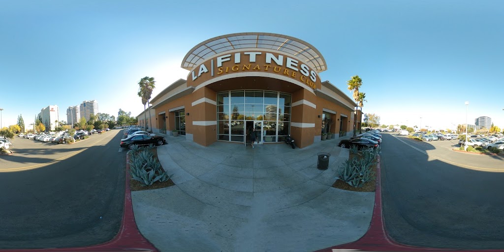  LA Fitness