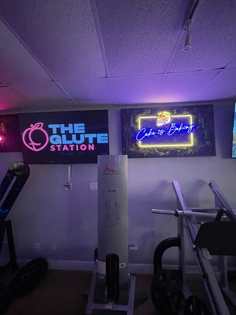  The Glute Station
