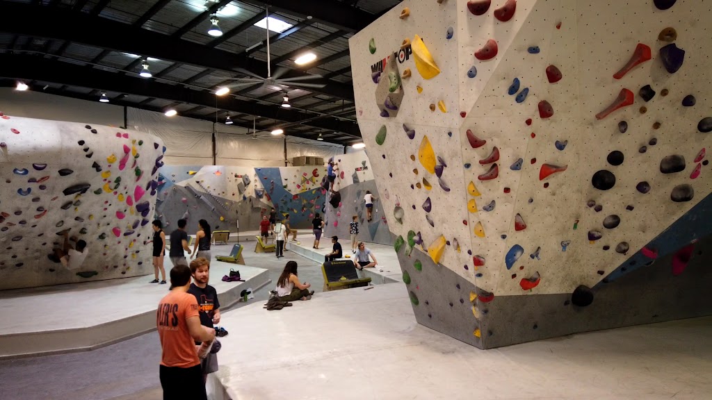  Momentum Indoor Climbing Silver Street