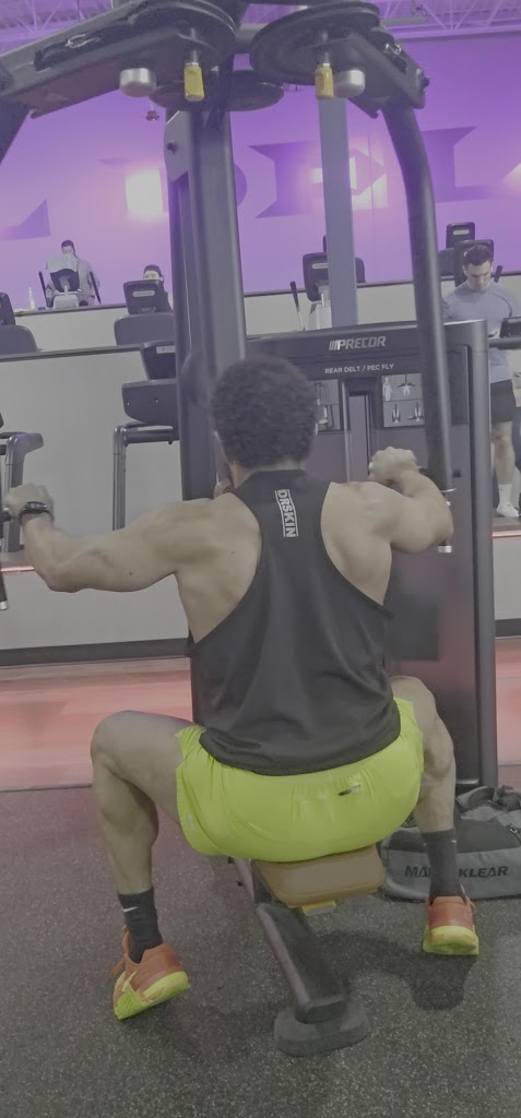  Gold's Gym Vancouver (Hazel Dell)