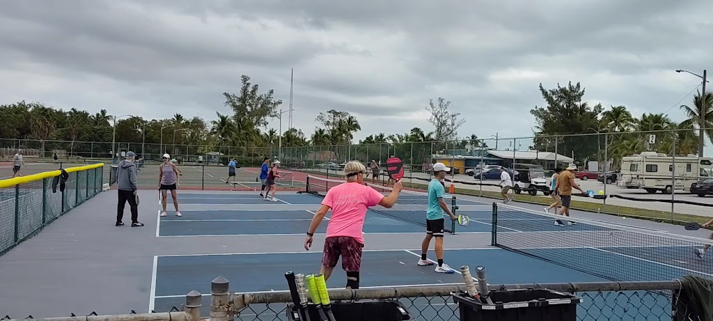  Pickleball Courts