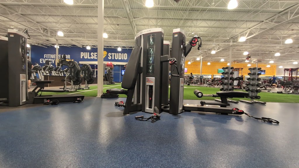  Club Fitness - Maplewood