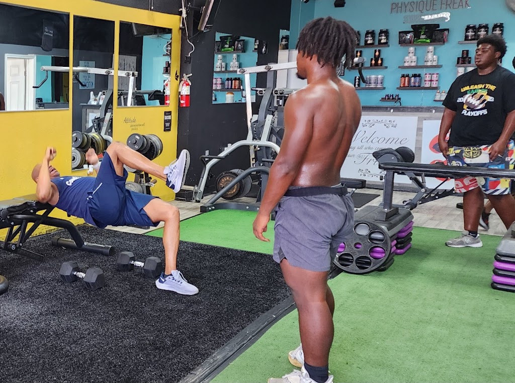  Lion Heart Fitness / Universal Nutrition